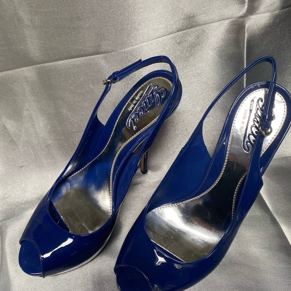 Gucci Open Toe Navy Platform Pumps - Picture 4 of 7